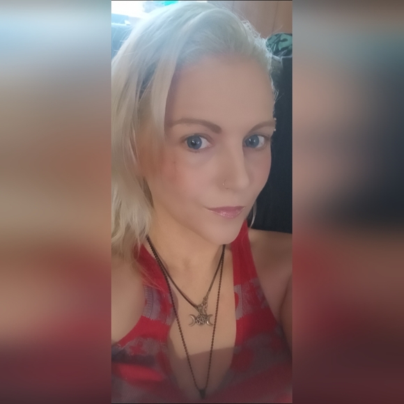 Meet your Posher, Sarah - Picture 9 of 11